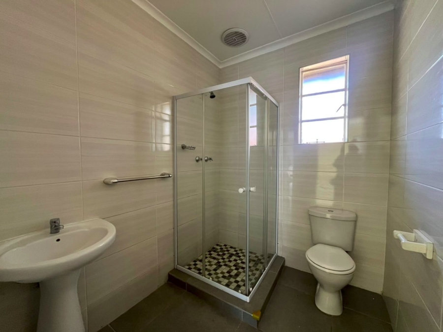 To Let 1 Bedroom Property for Rent in Noordwyk Gauteng