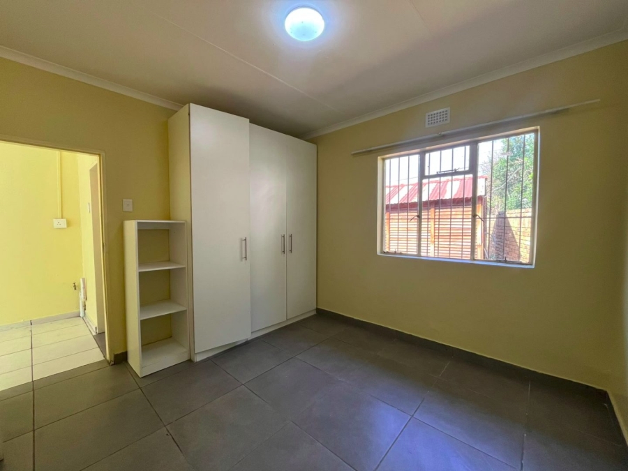 To Let 1 Bedroom Property for Rent in Noordwyk Gauteng