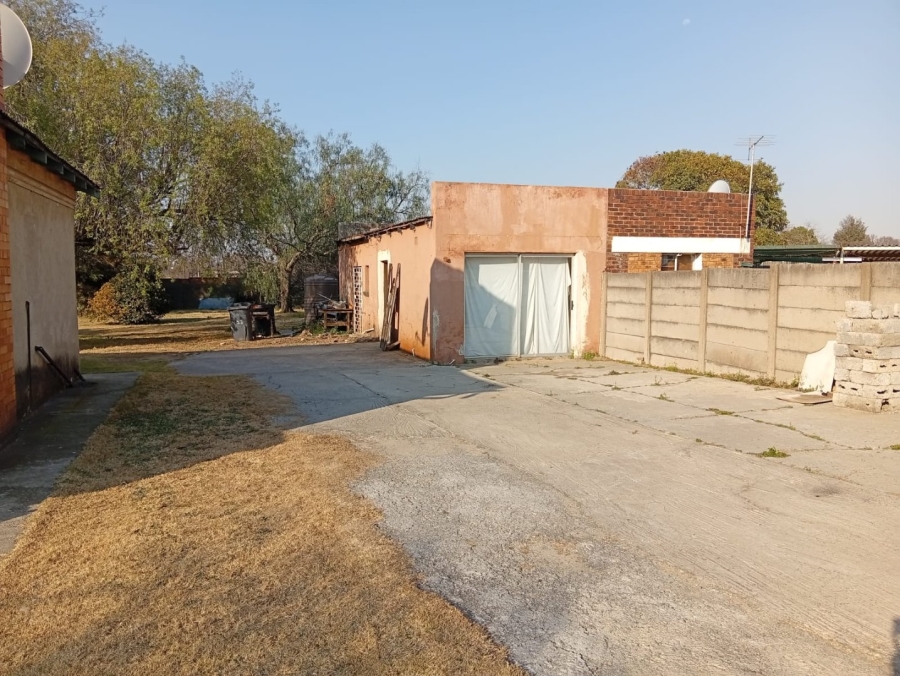 4 Bedroom Property for Sale in Dunnottar Gauteng