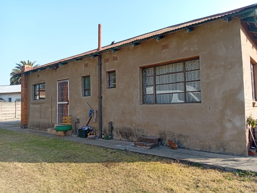 4 Bedroom Property for Sale in Dunnottar Gauteng