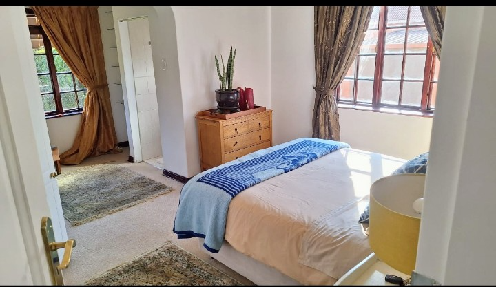 To Let 4 Bedroom Property for Rent in Bedfordview Gauteng