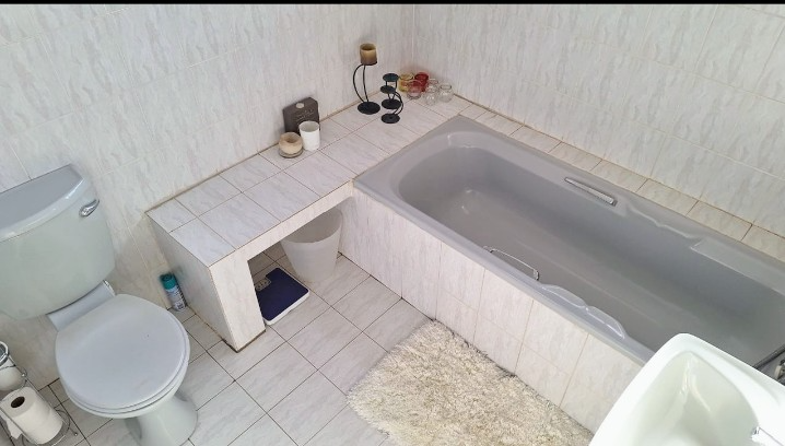 To Let 4 Bedroom Property for Rent in Bedfordview Gauteng
