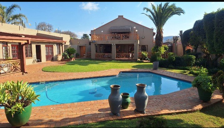 To Let 4 Bedroom Property for Rent in Bedfordview Gauteng