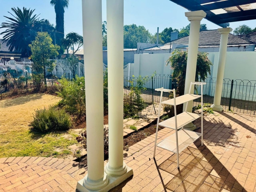 To Let 3 Bedroom Property for Rent in Lakefield Gauteng