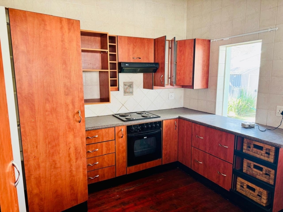 To Let 3 Bedroom Property for Rent in Lakefield Gauteng