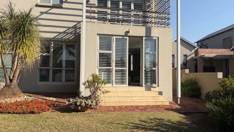 1 Bedroom Property for Sale in Copperleaf Estate Gauteng