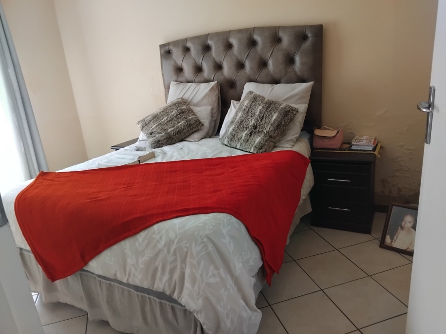 To Let 2 Bedroom Property for Rent in Monavoni Gauteng