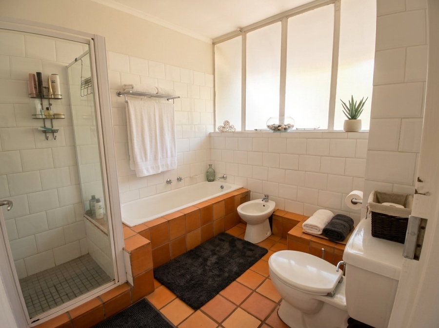To Let 4 Bedroom Property for Rent in Groenkloof Gauteng
