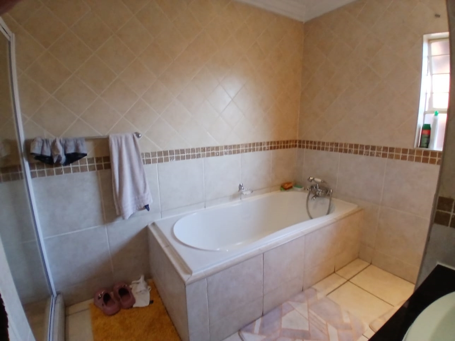 To Let 3 Bedroom Property for Rent in The Wilds Gauteng