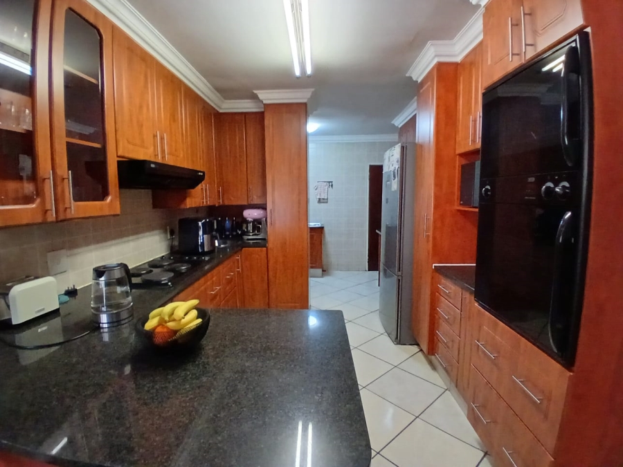 To Let 3 Bedroom Property for Rent in The Wilds Gauteng