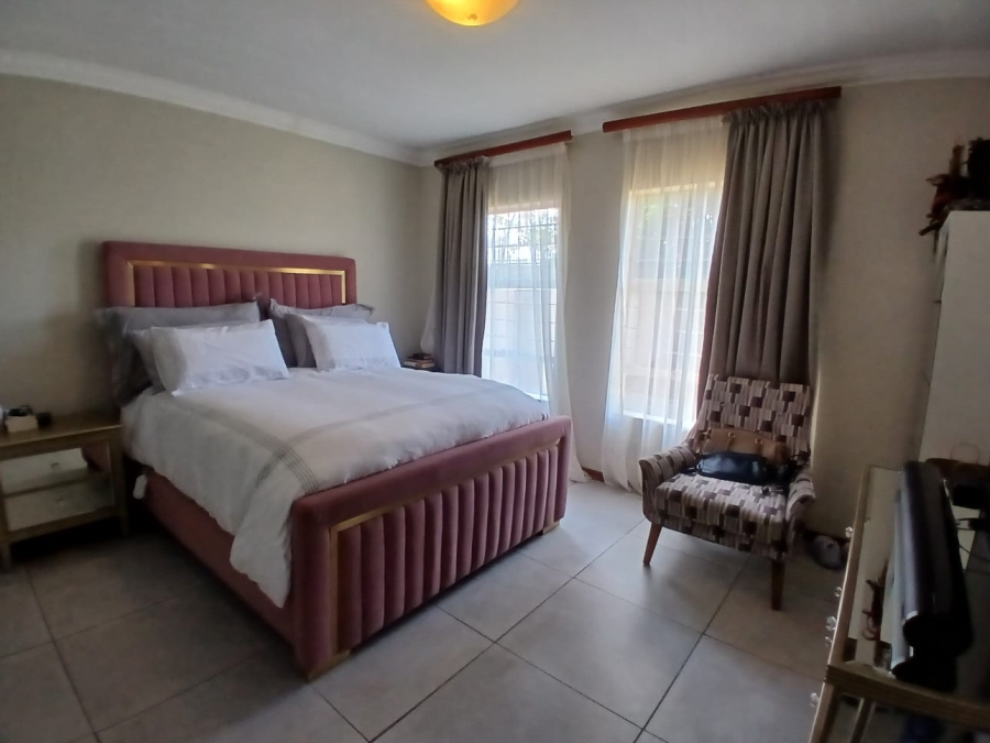To Let 3 Bedroom Property for Rent in The Wilds Gauteng