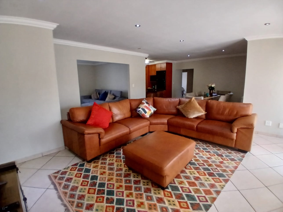 To Let 3 Bedroom Property for Rent in The Wilds Gauteng