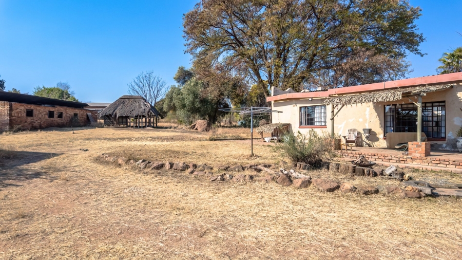 Commercial Property for Sale in Mont Lorraine Ah Gauteng