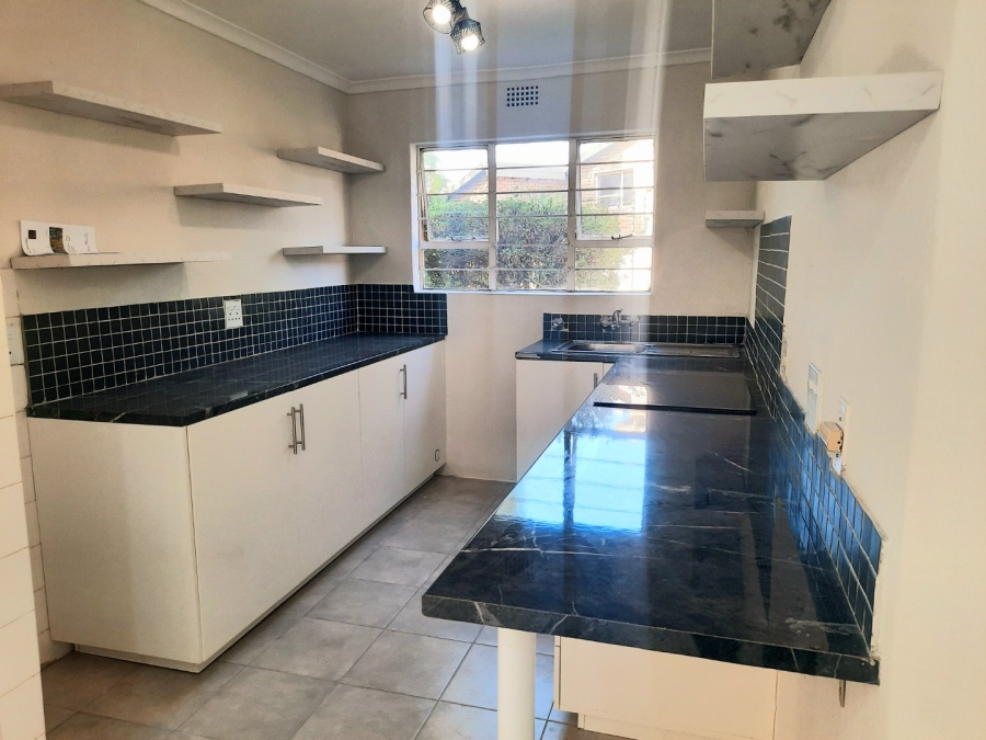 2 Bedroom Property for Sale in Little Falls Gauteng
