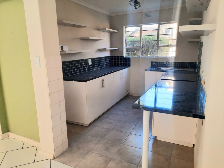 2 Bedroom Property for Sale in Little Falls Gauteng