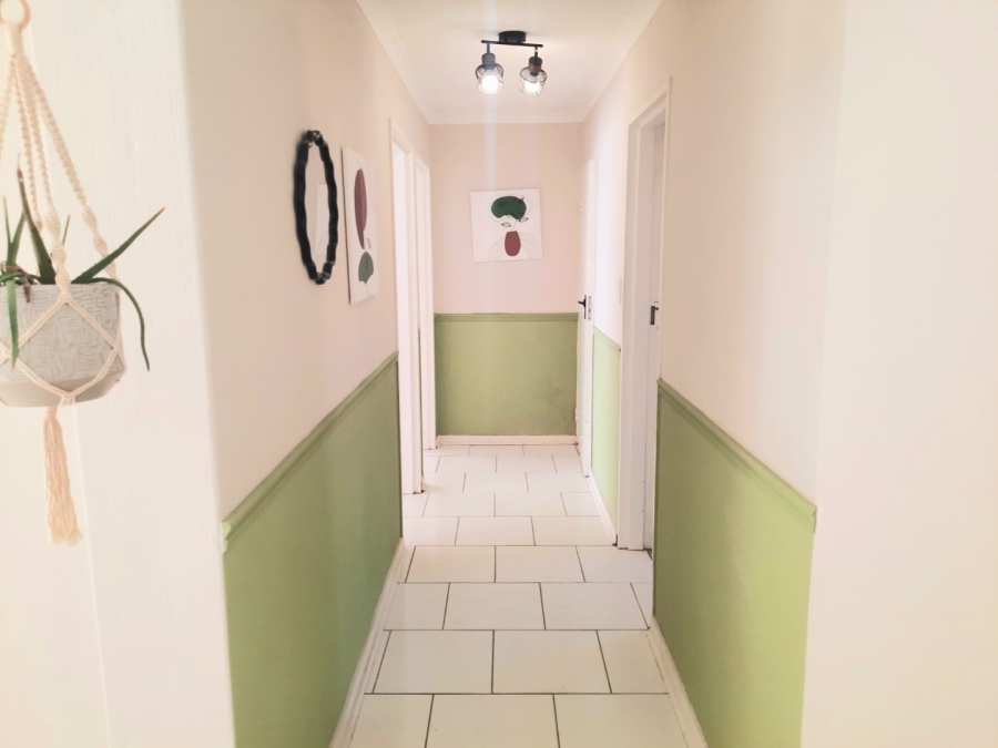 2 Bedroom Property for Sale in Little Falls Gauteng