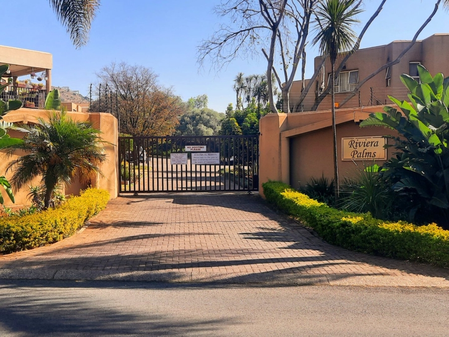2 Bedroom Property for Sale in Little Falls Gauteng