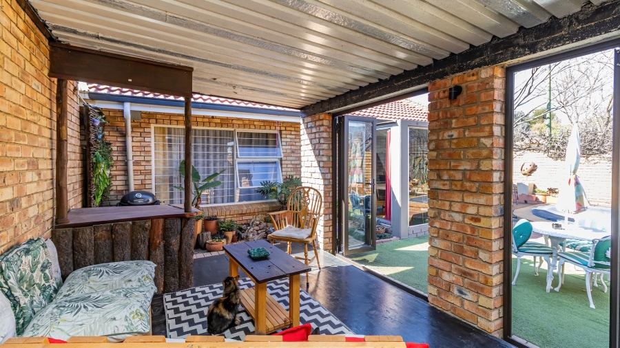 2 Bedroom Property for Sale in Cresslawn Gauteng