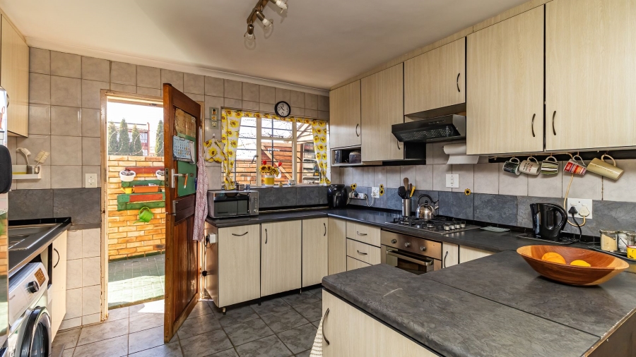 2 Bedroom Property for Sale in Cresslawn Gauteng