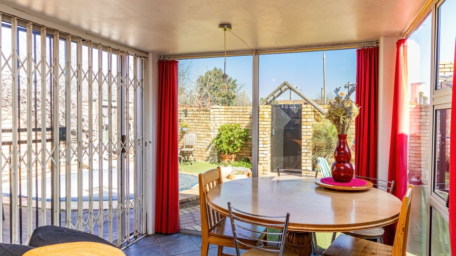 2 Bedroom Property for Sale in Cresslawn Gauteng
