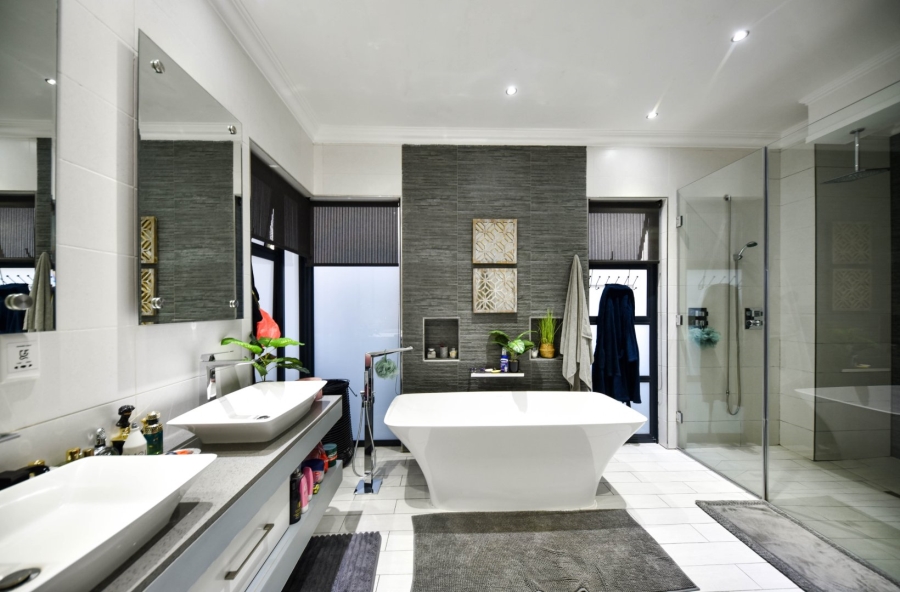4 Bedroom Property for Sale in Lombardy Gauteng