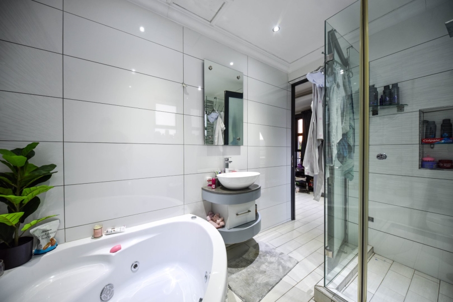 4 Bedroom Property for Sale in Lombardy Gauteng
