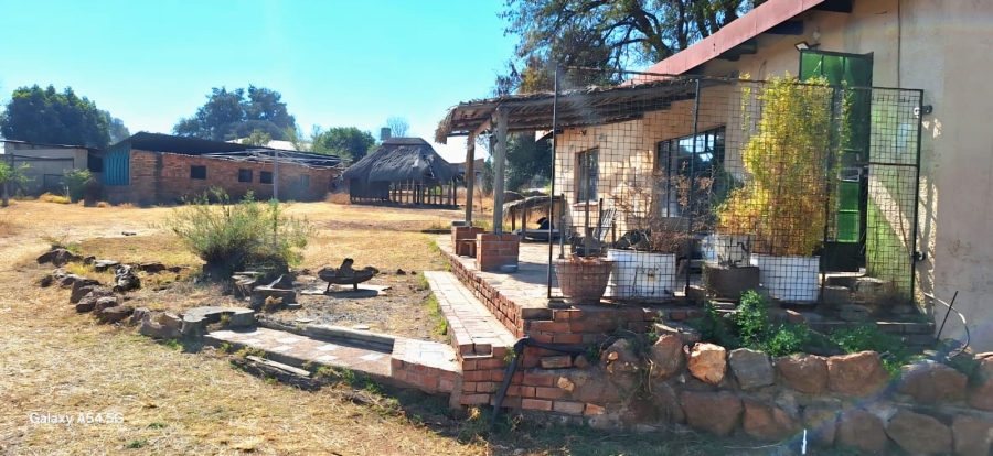 Commercial Property for Sale in Mont Lorraine Ah Gauteng