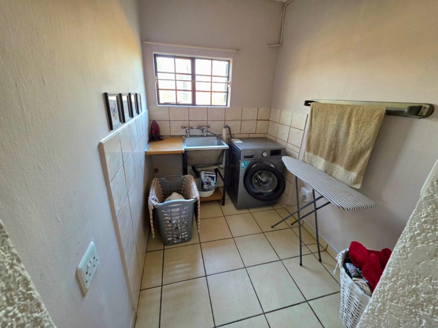 Commercial Property for Sale in Mont Lorraine Ah Gauteng