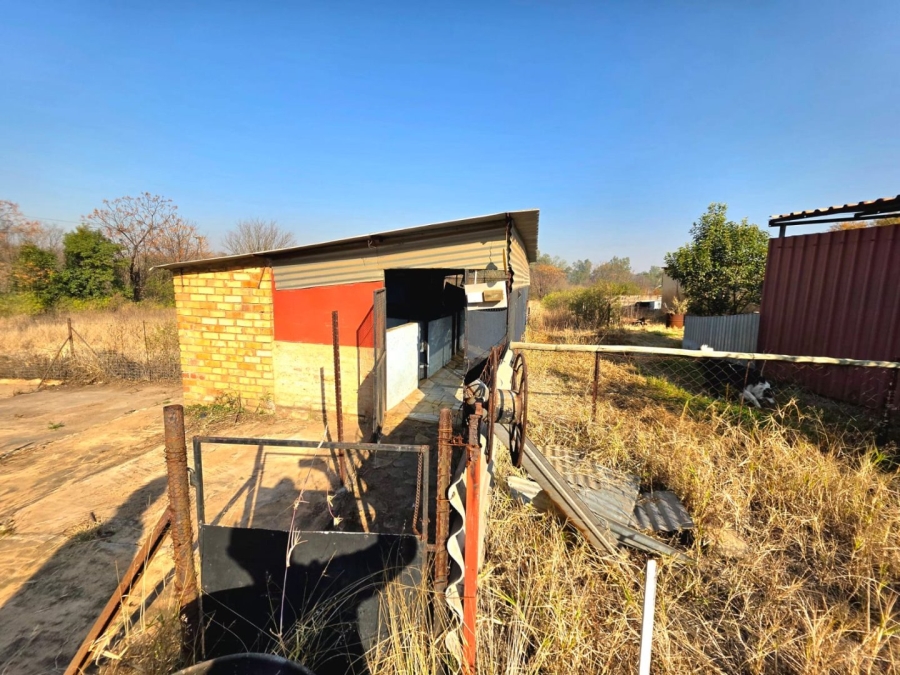 Commercial Property for Sale in Mont Lorraine Ah Gauteng