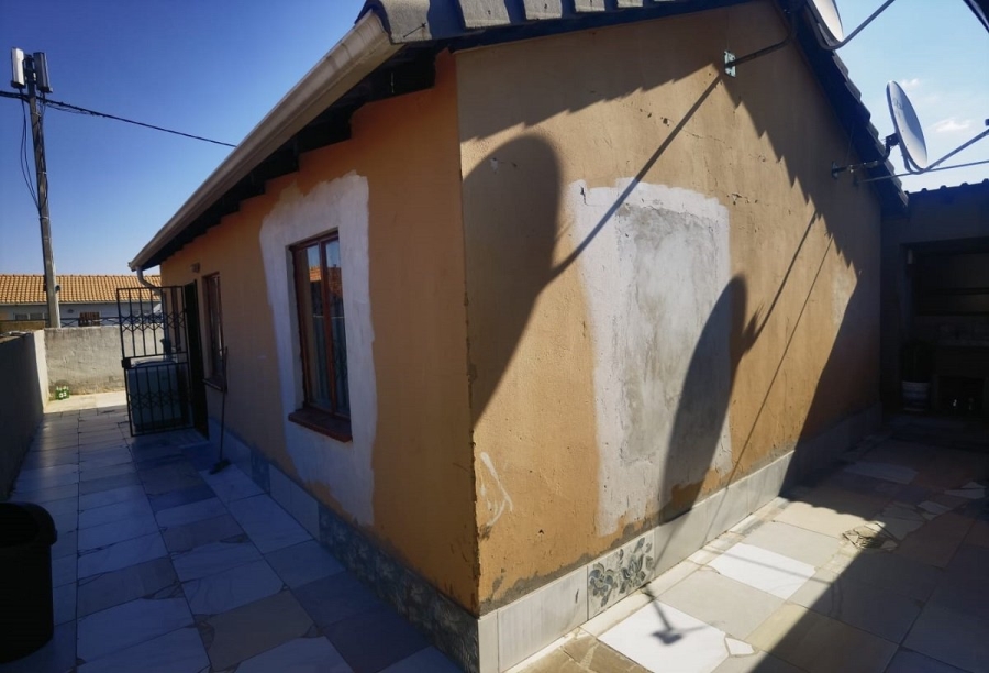 2 Bedroom Property for Sale in Windmill Park Gauteng
