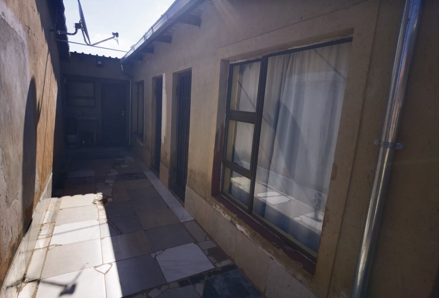 2 Bedroom Property for Sale in Windmill Park Gauteng