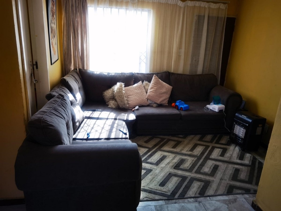 2 Bedroom Property for Sale in Windmill Park Gauteng