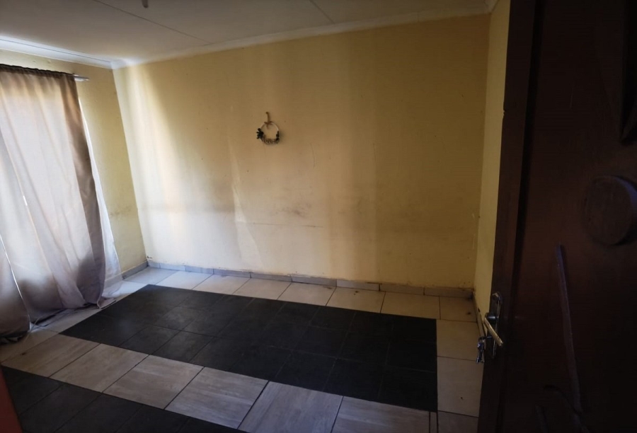 2 Bedroom Property for Sale in Windmill Park Gauteng
