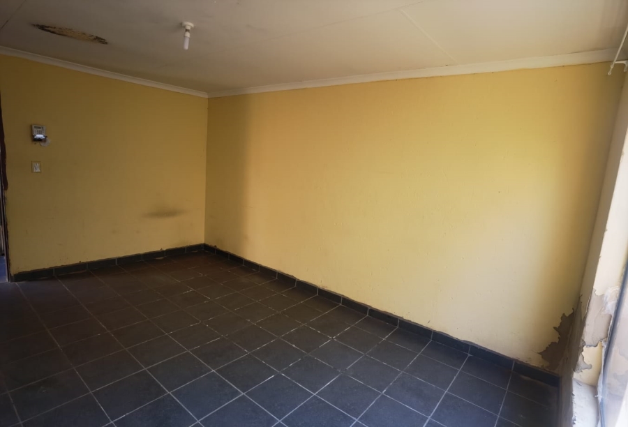 2 Bedroom Property for Sale in Windmill Park Gauteng