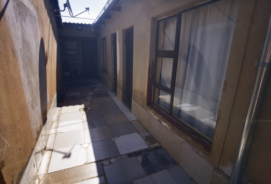 2 Bedroom Property for Sale in Windmill Park Gauteng