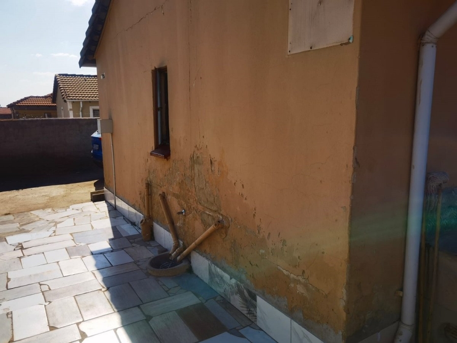 2 Bedroom Property for Sale in Windmill Park Gauteng