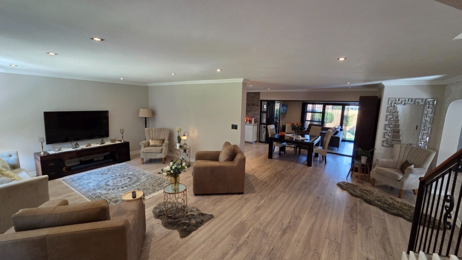 3 Bedroom Property for Sale in Amberfield Crest Estate Gauteng