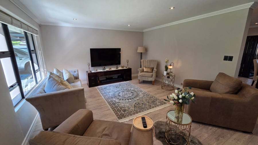 3 Bedroom Property for Sale in Amberfield Crest Estate Gauteng