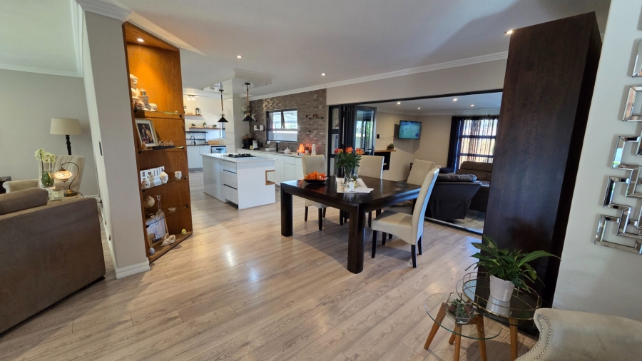 3 Bedroom Property for Sale in Amberfield Crest Estate Gauteng