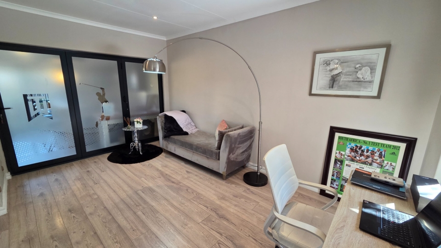 3 Bedroom Property for Sale in Amberfield Crest Estate Gauteng