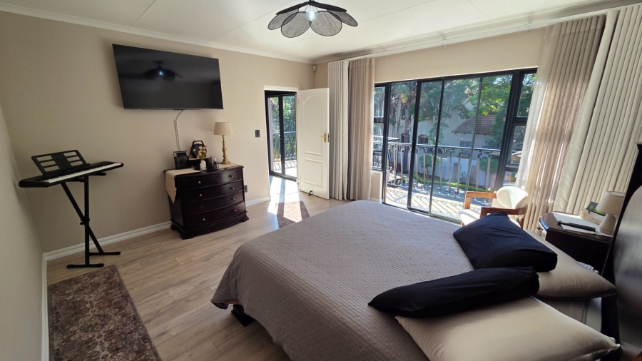 3 Bedroom Property for Sale in Amberfield Crest Estate Gauteng
