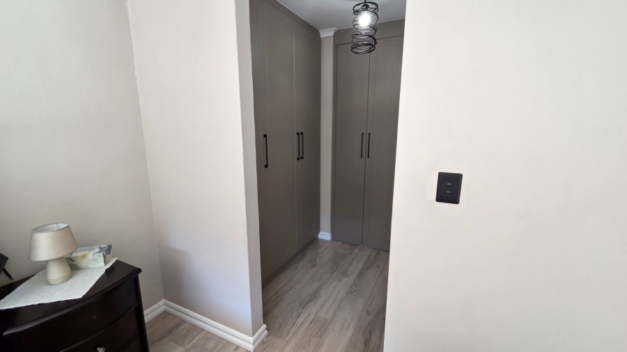 3 Bedroom Property for Sale in Amberfield Crest Estate Gauteng