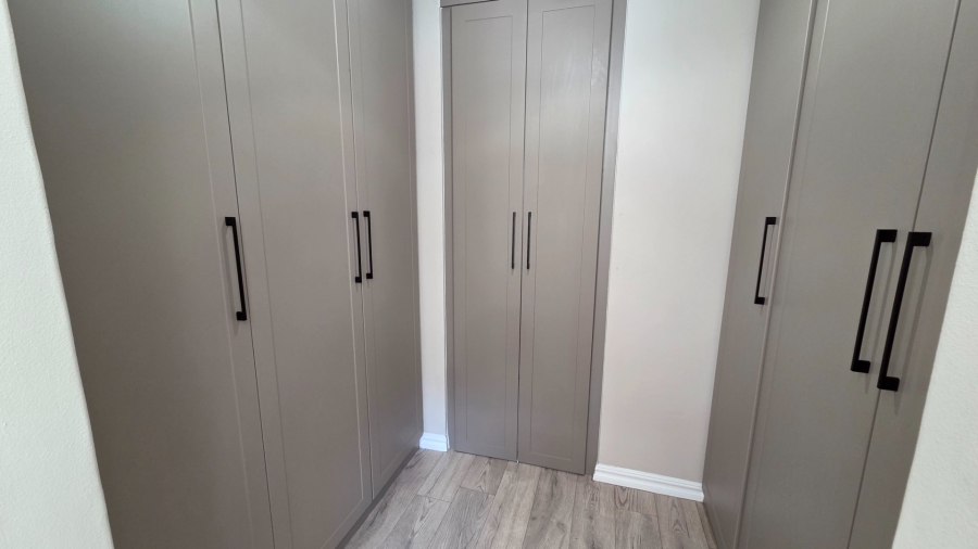 3 Bedroom Property for Sale in Amberfield Crest Estate Gauteng