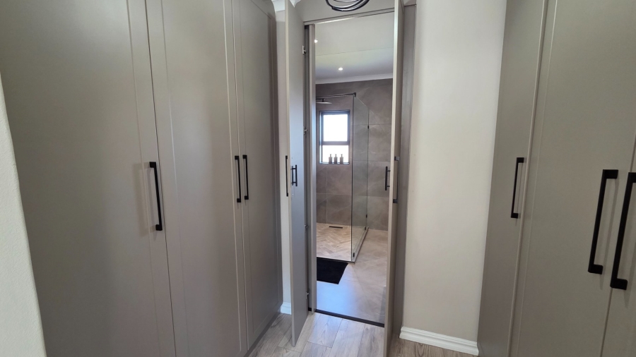 3 Bedroom Property for Sale in Amberfield Crest Estate Gauteng