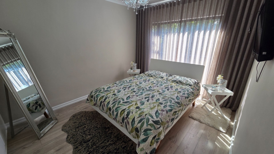 3 Bedroom Property for Sale in Amberfield Crest Estate Gauteng