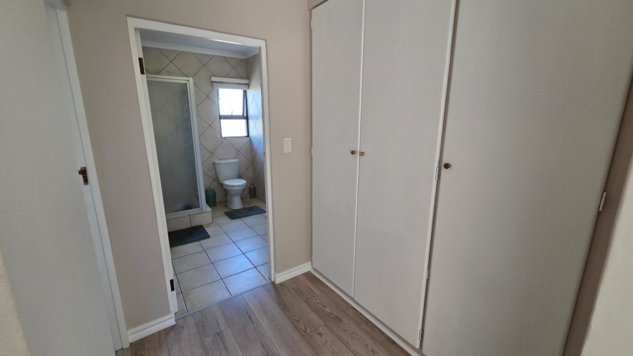 3 Bedroom Property for Sale in Amberfield Crest Estate Gauteng