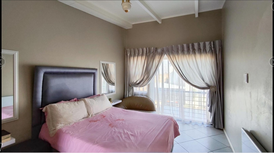 3 Bedroom Property for Sale in Albertsdal Gauteng
