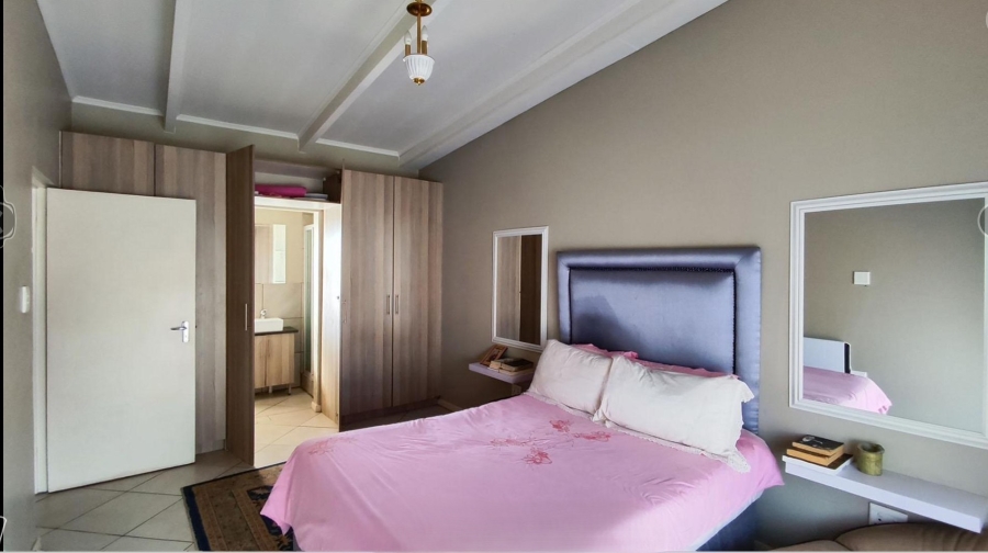 3 Bedroom Property for Sale in Albertsdal Gauteng