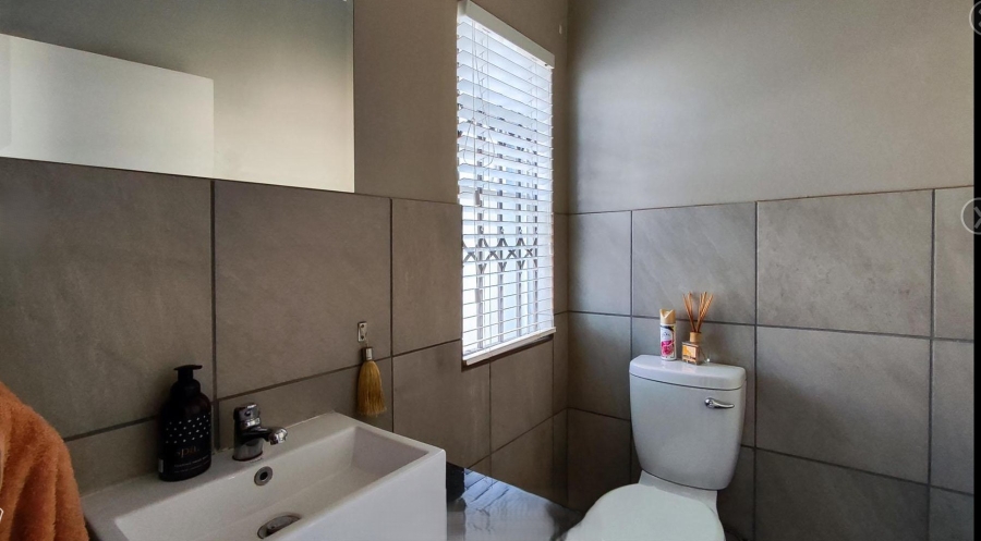 3 Bedroom Property for Sale in Albertsdal Gauteng