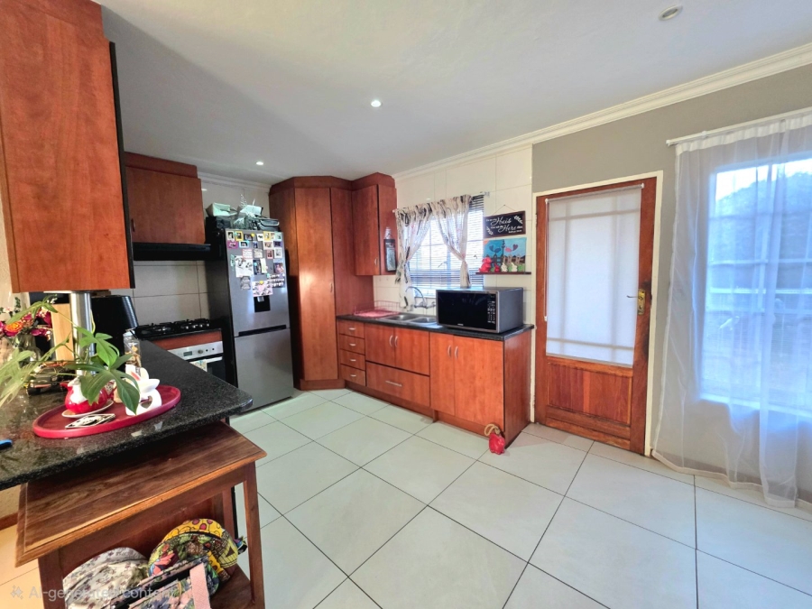 3 Bedroom Property for Sale in La Montagne Gauteng